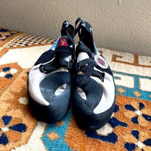 Tenaya climbing shoes woman’s